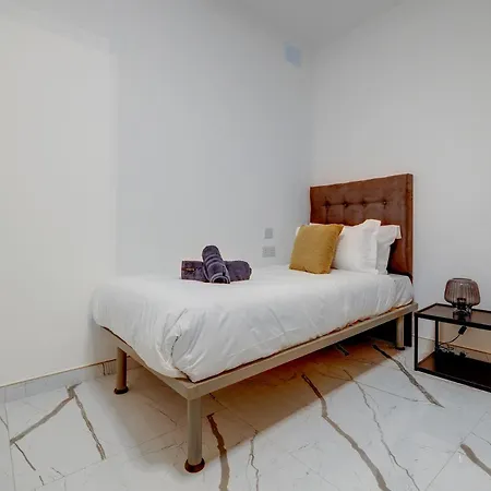 Chic By Buena Vista *