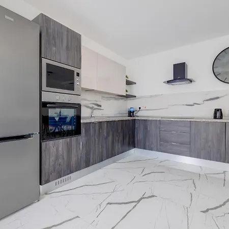 Chic By Buena Vista Daire Gzira