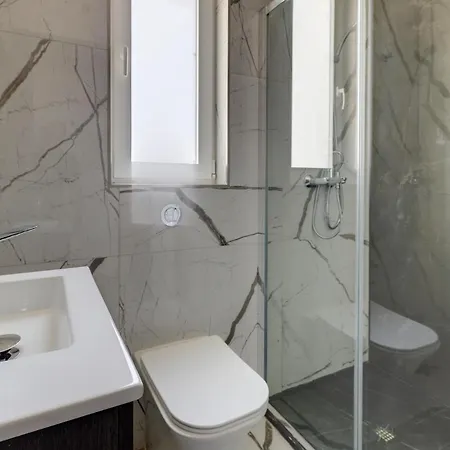 Chic By Buena Vista * Gzira