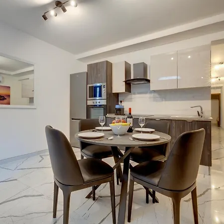 Chic By Buena Vista Apartment *