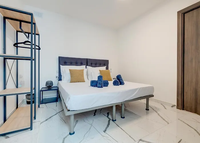 Chic By Buena Vista *