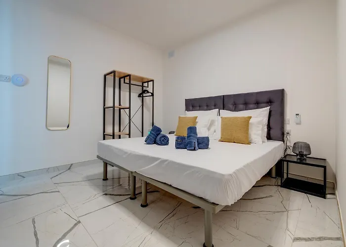 Chic By Buena Vista * Gzira